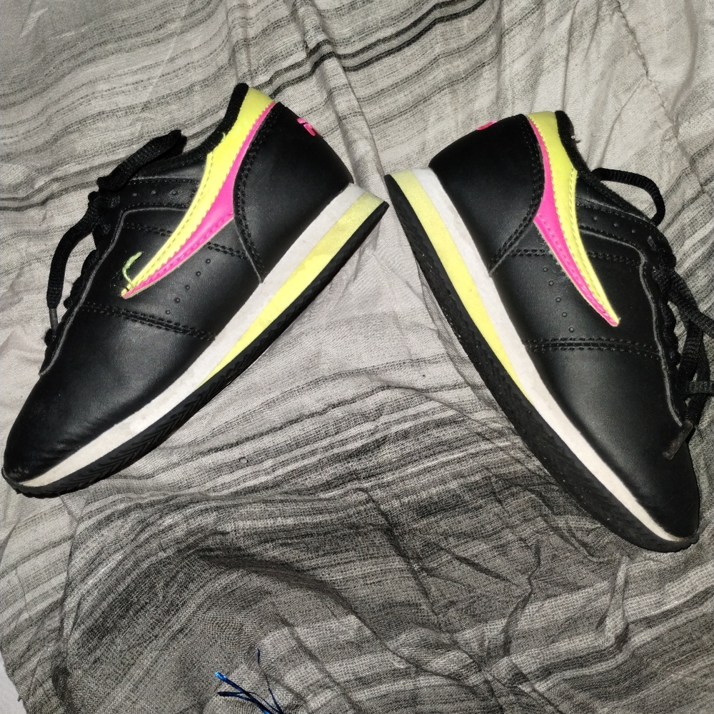 Shoes - Picture 6 of 6